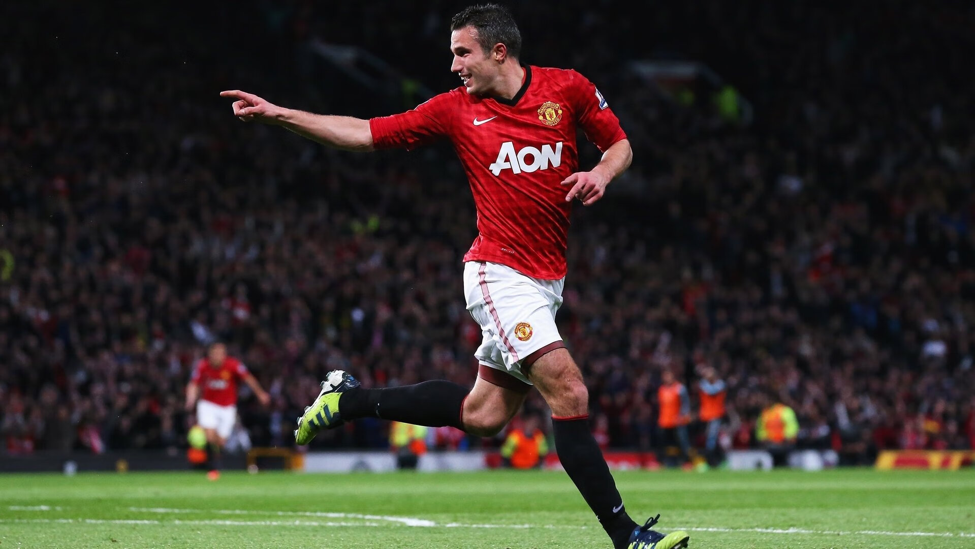 AYX GAMING-曼城大胜利物浦积分反超登顶，曼城1_4利物浦