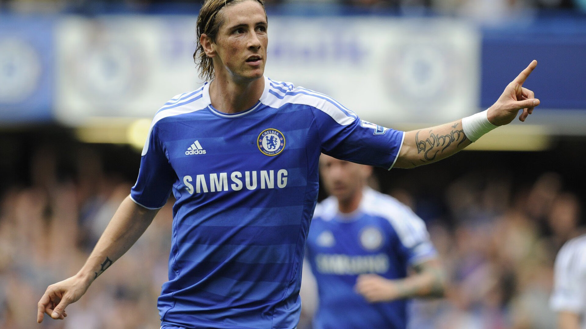 爱游戏中国官方网站平台-林丹笑谈孩子未来或走艺术路线，播放林丹