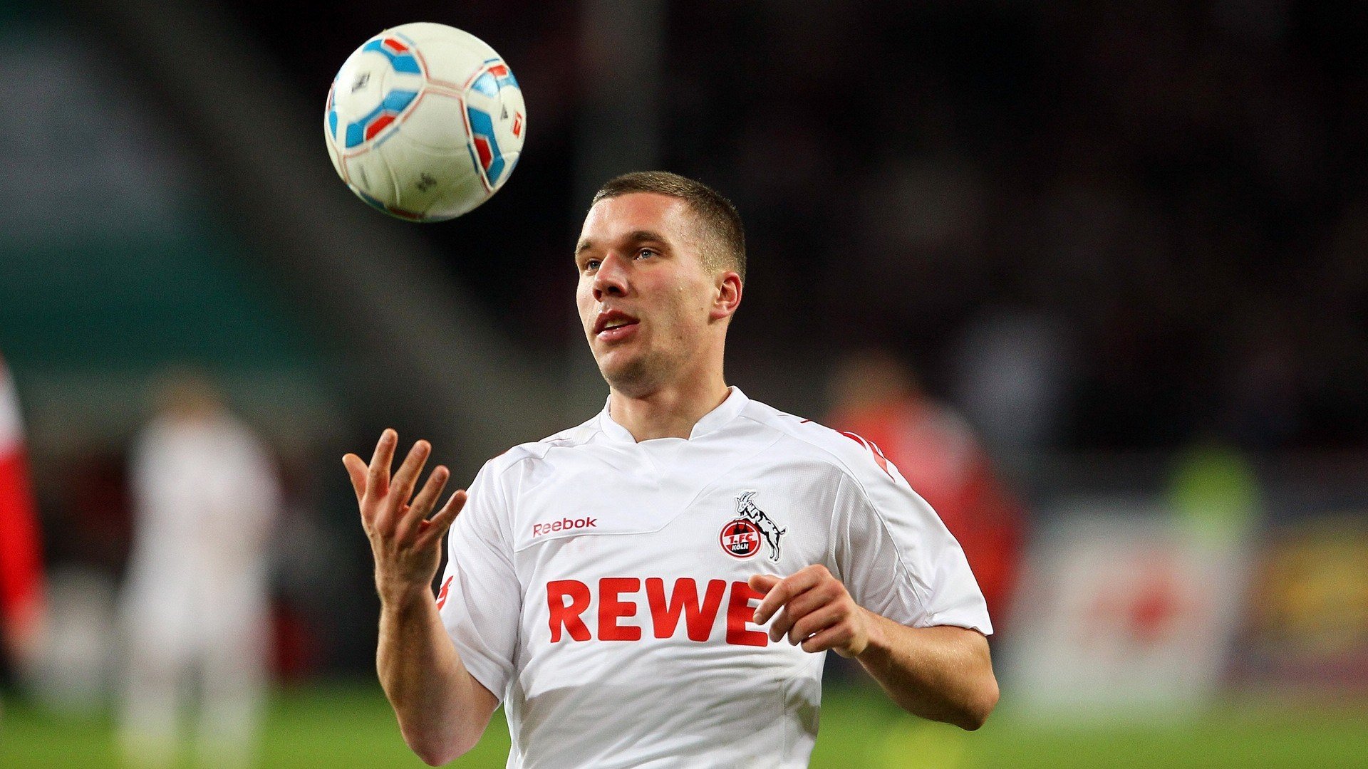 爱游戏官网-沉浸式多角度直播技术成为未来趋势，带来极致观赛体验，沉浸式节目