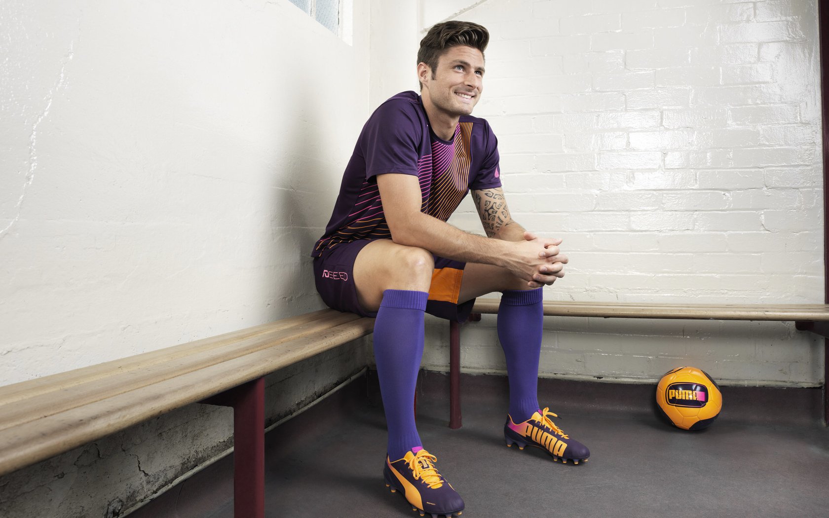 爱游戏娱乐-意甲豪门疯狂追逐欧洲多线球员，意甲曾经的豪门